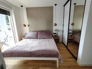3 bedrooms, iron/ironing board, travel cot, WiFi