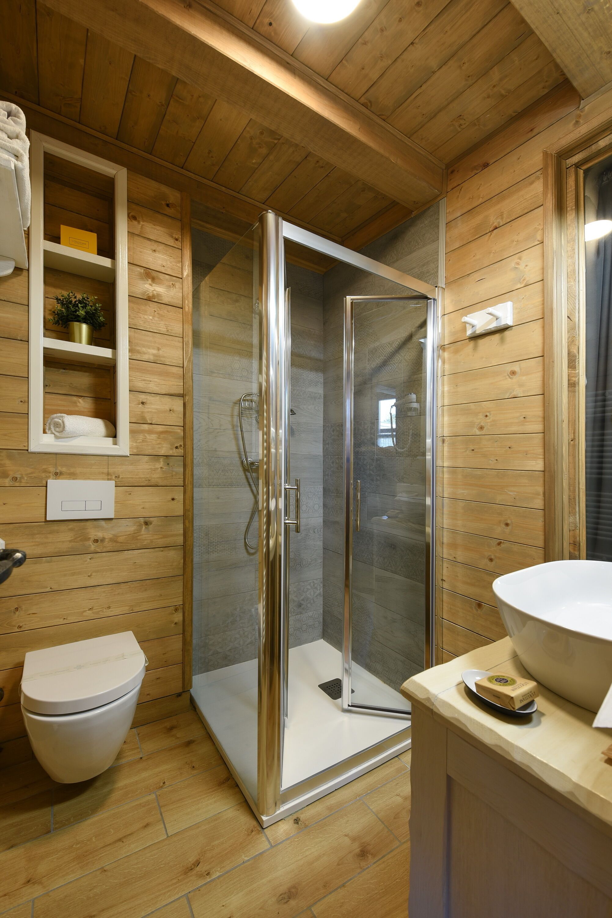 Chambre Deluxe Double ou avec lits jumeaux, 1 très grand lit | Salle de bain
