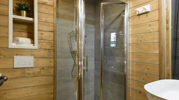 Chambre Deluxe Double ou avec lits jumeaux, 1 trĂšs grand lit | Salle de bain