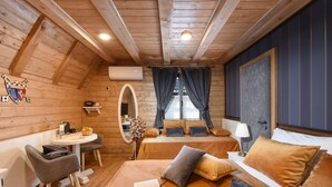 Deluxe Double or Twin Room, 1 King Bed | Egyptian cotton sheets, premium bedding, memory foam beds, minibar - Lakeside Hotel Plitvice (Plitvicka Jezera)
