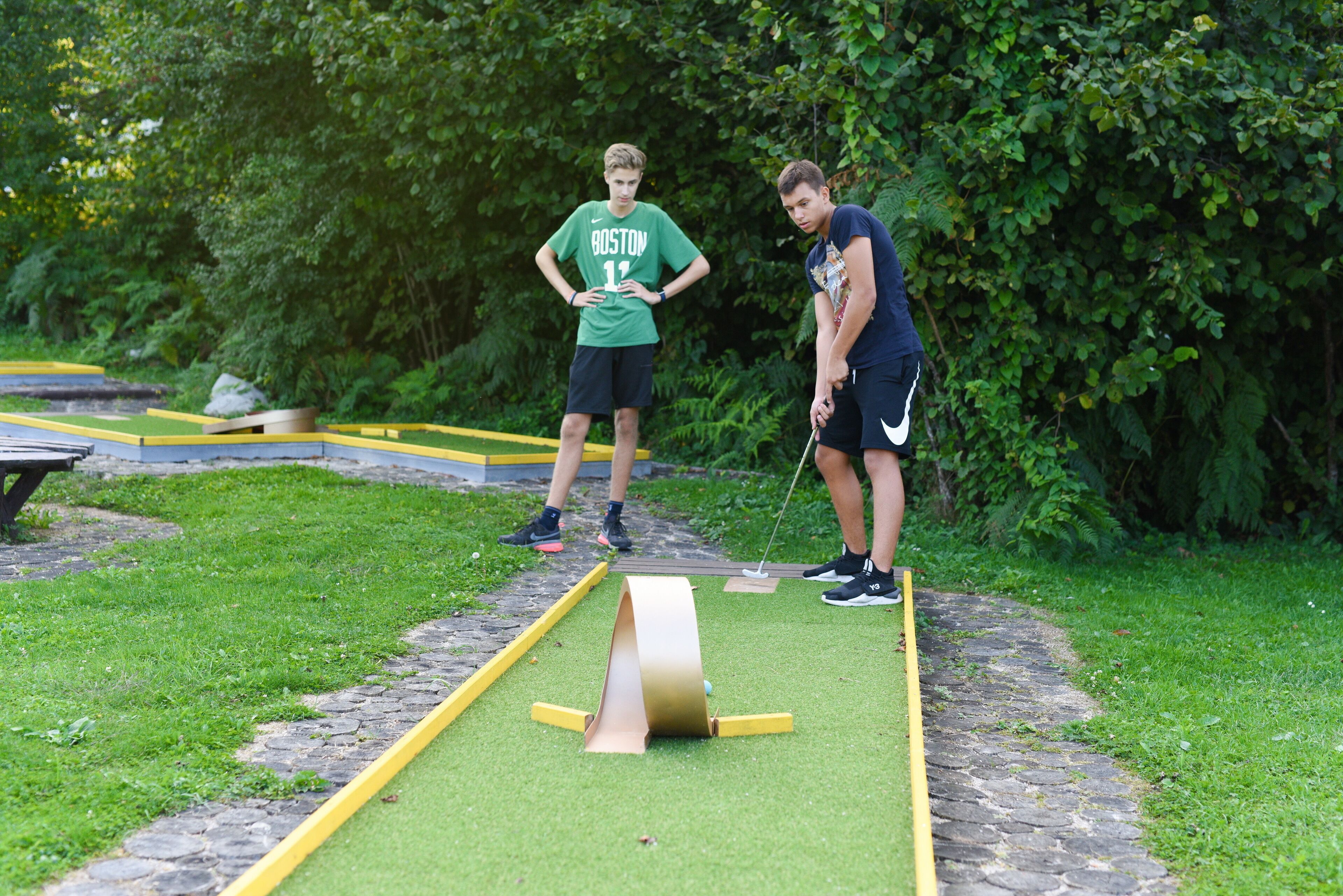 Mini-golf