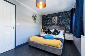 3 chambres, fer et planche à repasser, Wi-Fi gratuit, draps fournis