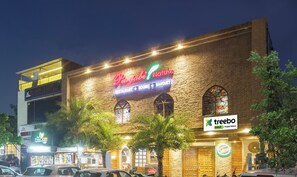 Parking - Treebo Punjabi Nature Residency, Near Faridabad Railway Station (Faridabad)