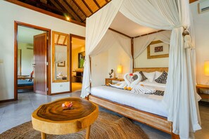 Basic Villa, Multiple Beds
