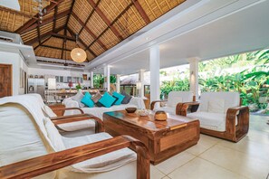 Interior - Villa Kupu Kupu (Kerobokan)