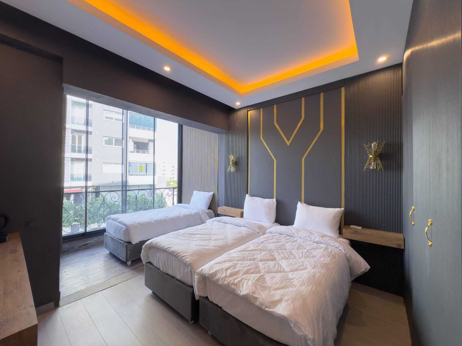 Deluxe Triple Room | Free minibar items, laptop workspace, soundproofing, free WiFi