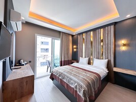 Free minibar items, laptop workspace, soundproofing, free WiFi