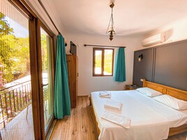 标准双人房 | 免费 WiFi、床单