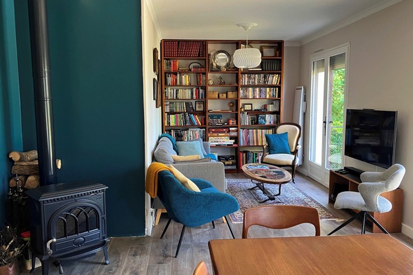 TV, video games, DVD player, books