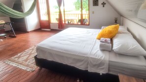 3 habitaciones, escritorio, tabla de planchar con plancha y wifi gratis 