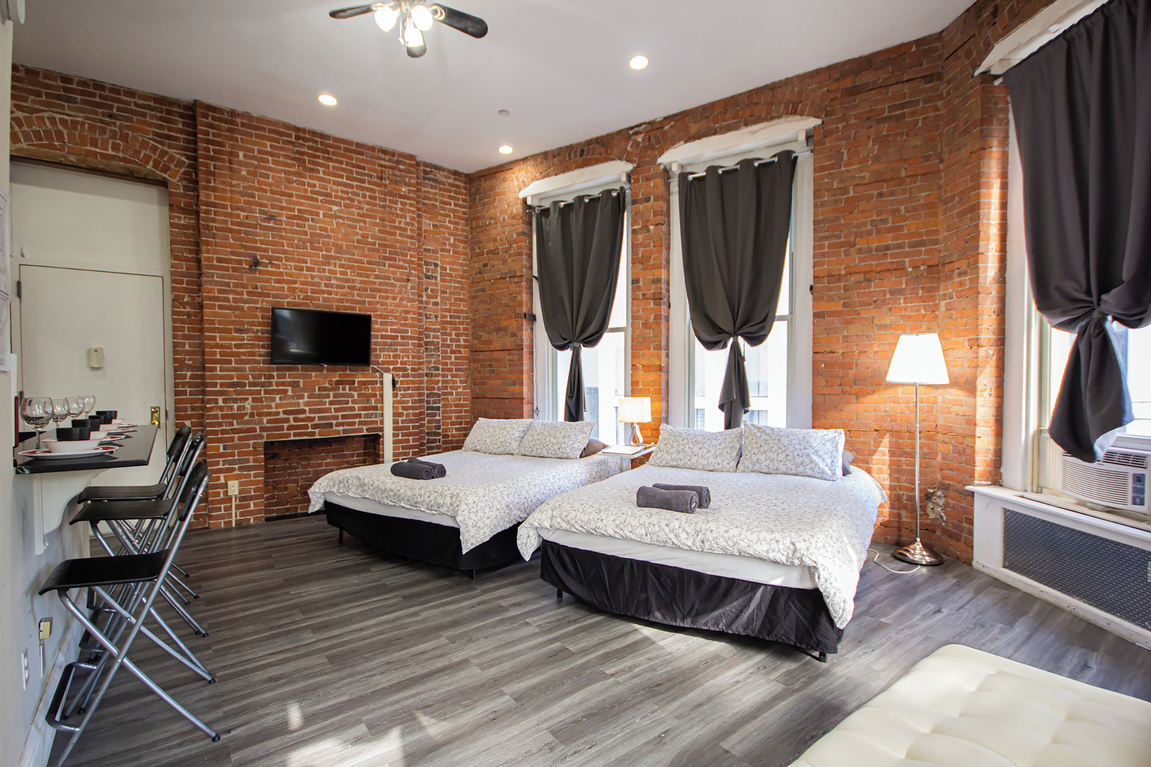 Free WiFi, bed sheets