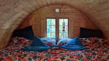 3 quartos, berço de viagem, Wi-Fi de cortesia, roupa de cama