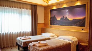 Superior Dolomiti | Schreibtisch, kostenloses WLAN, Bettwäsche