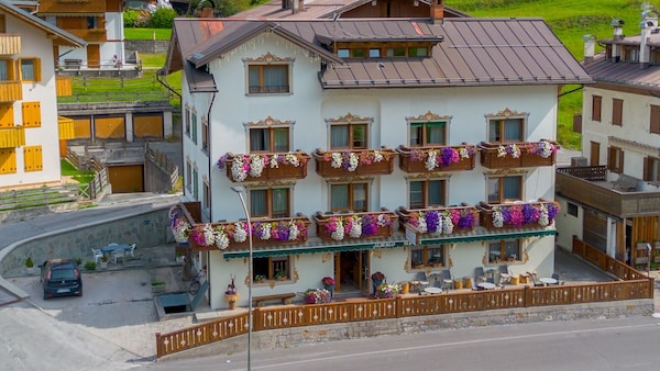 Hotel Serena - Tre Cime Views - Auronzo