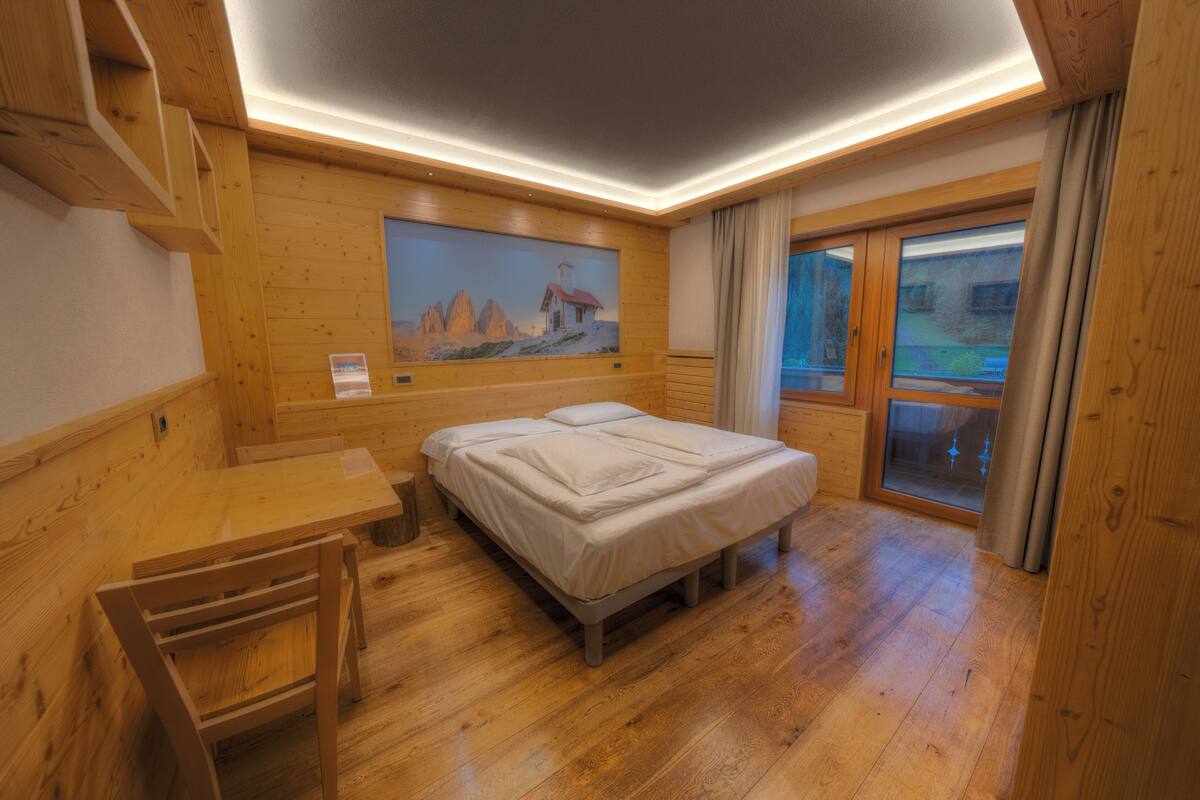 Cadini Balcony Studio con bagno privato esterno | Wi-fi (inkludert) og sengetøy
