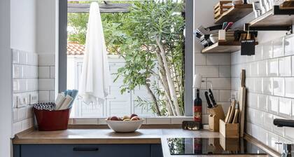 Charming seaside house with home office
