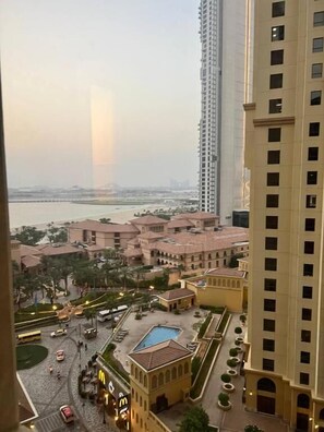 Superior Shared Dormitory, Mixed Dorm, Non Smoking, Sea View | 1 bedroom, Egyptian cotton sheets, premium bedding, down comforters - Robin Beach Hostel JBR (Dubai)