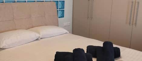 1 bedroom, soundproofing, iron/ironing board, WiFi