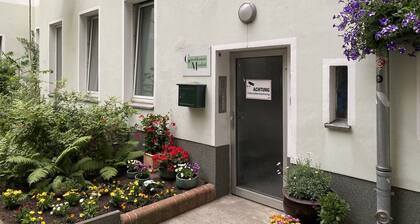 Private Maisonette in Berlin's most central district next to the river Spree