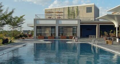 Family Home bungalow villa at Senic Green Resort