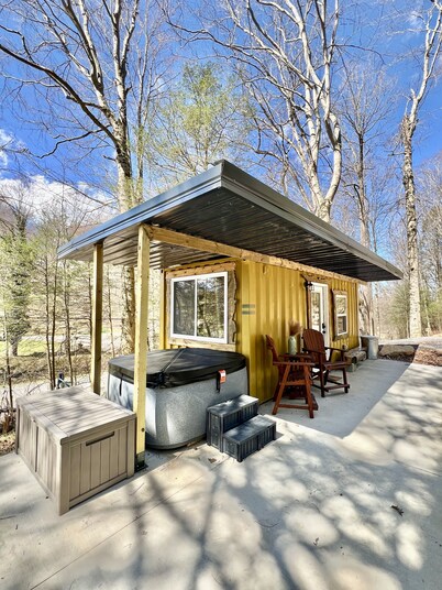Get 'Wilder' @McFaddenRidge mins from New River Gorge Nat'l Park w/hot tub!