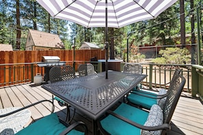 Terrace/patio - The Twisted Twig (Big Bear Lake)