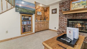 Unclassified image, 5 of 45, button - Whiskey Pines Chalet (Big Bear Lake)