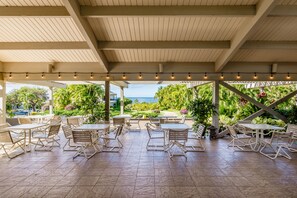 Luxury Condo | Terrace/patio