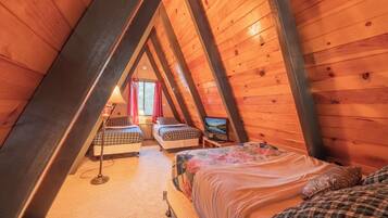 Basic Cabin | 2 bedrooms, free WiFi