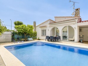 Pool - Vacation home Luna by Interhome (Empuriabrava)