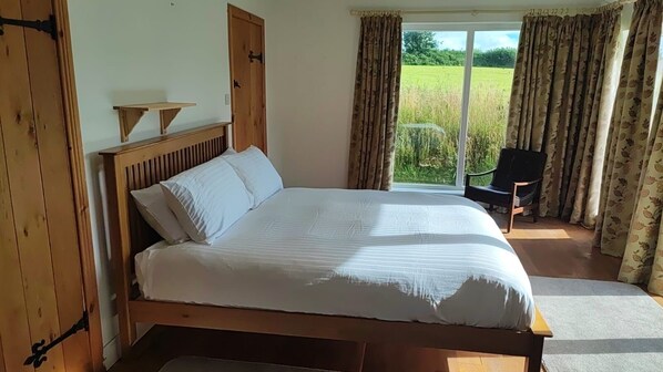 3 bedrooms, iron/ironing board, WiFi, bed sheets - Farmhouse in the perfect location to discover Ireland (Templederry)