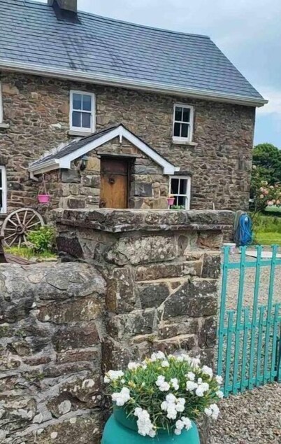 Farmhouse in the perfect location to discover Ireland