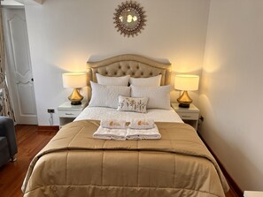 Down comforters, Tempur-Pedic beds, individually decorated, desk - Hotel Inkasabios Cusco (Cusco)