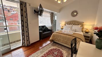 Deluxe-rum | DuntÀcken, Tempur-Pedic-madrasser, individuell inredning och skrivbord