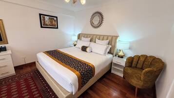 Cubrecamas, colchones Tempur-Pedic y decoración personalizada