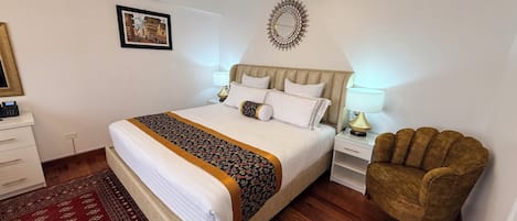 Exclusive Room, 1 King Bed, City View