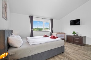 4 habitaciones, tabla de planchar con plancha y wifi gratis