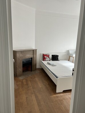 2 chambres, bureau, Wi-Fi gratuit, draps fournis