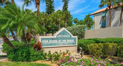 Our House Lake House by Beachside Mgt