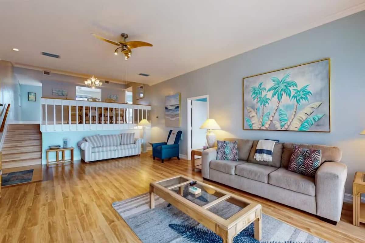 Apartment (Our House at the Beach Lake House - C) | Living area | TV