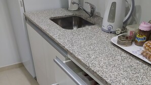 Business Apartment, 1 Bedroom | Private kitchen - 19 de mayo 464 - Department (Bahia Blanca)