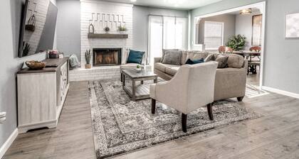 Newly remodeled 5BD- just 10 mins from airport!
