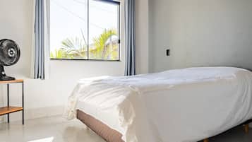 Casa premium | 2 quartos, individualmente mobiliados, espaço de trabalho para notebook