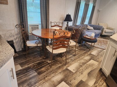 Come & enjoy beautiful Lake Winni!  Concerts are within 5 min. Economy pricing