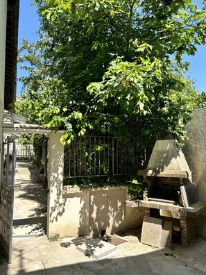 Enceinte de lâhĂ©bergement