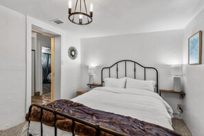 3 Schlafzimmer, Schreibtisch, Bügeleisen/Bügelbrett, kostenloses WLAN