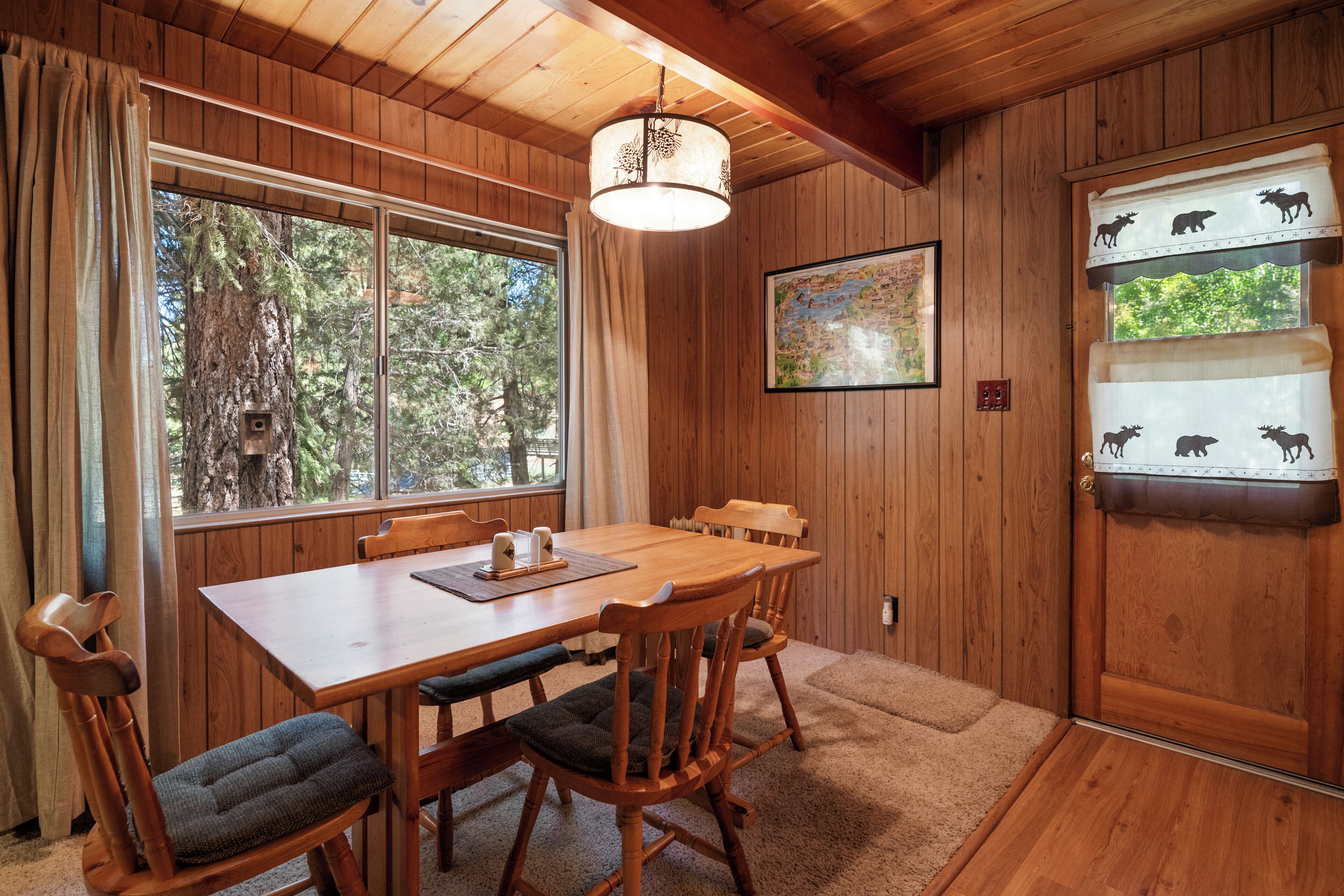 Basic Cabin | Private kitchen | Cookware/dishes/utensils