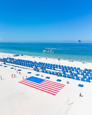 Chaise longue, serviettes de plage