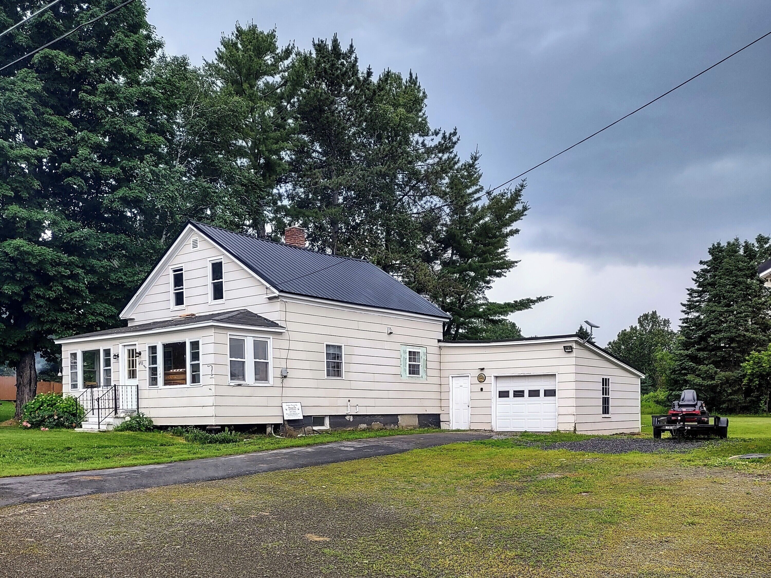 Newly renovated country home near snowsled / ATV trail (ITS 88)