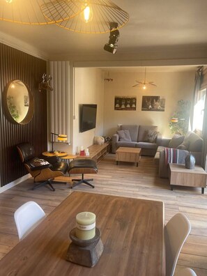 Smart TV, books - Cal_QUEROL 1 penthouse in the center (Puigcerdà)